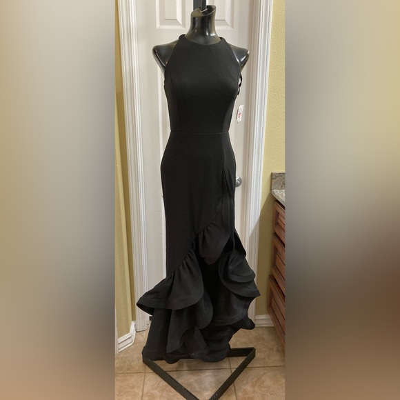 Betsy & Adam Women's Long Halter Crepe Tiered Ruffle Gown NWT Size 2 - Picture 7 of 16